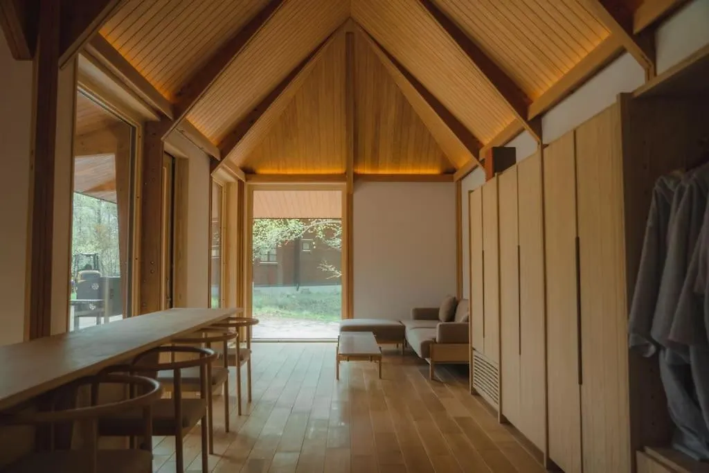 The Nest Teshikaga Villa 0*,  Japonya